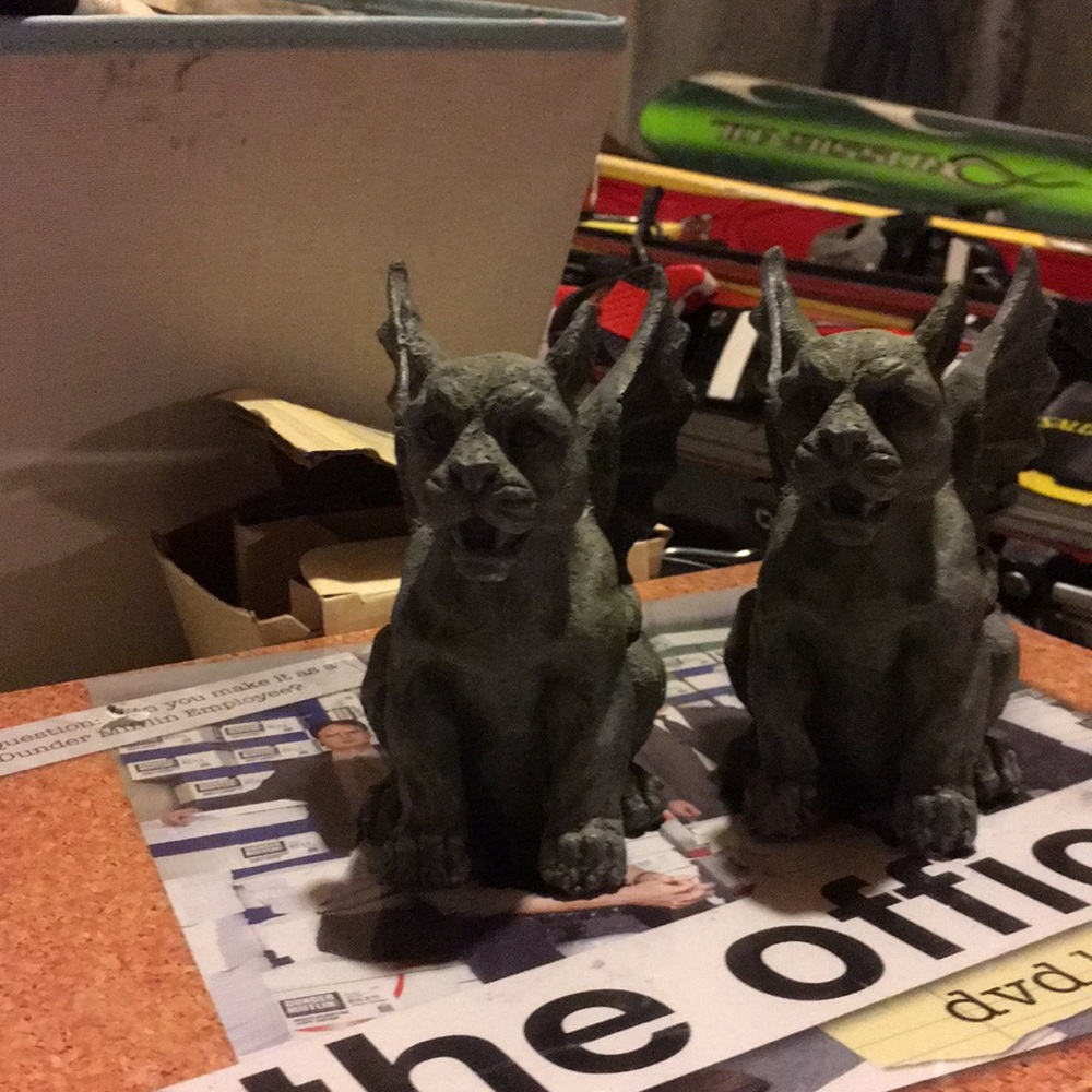 2 mini cat Halloween gargoyle decorations